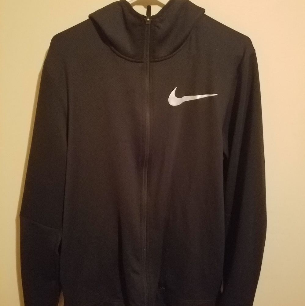Large Mens Nike Dri Fit Jacket (Therma Flex)